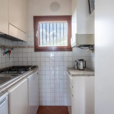 Apartment Vista Incantevole, 4 Minuti A Piedi Dalla Porto Rotondo